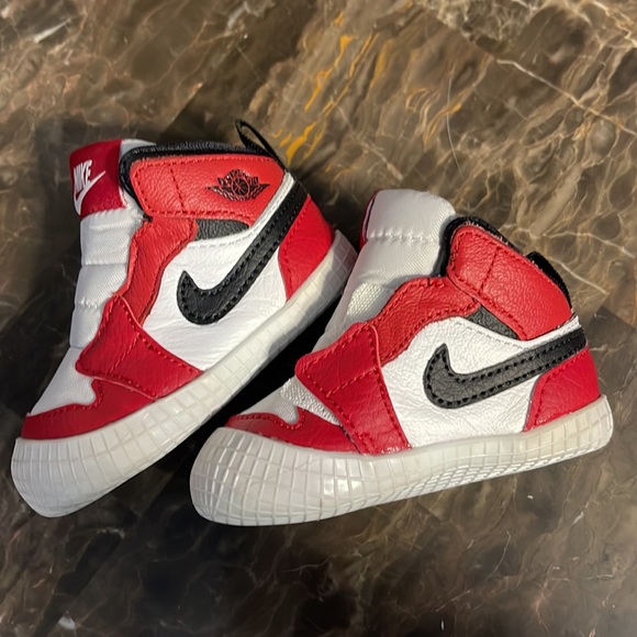 Nike soft bottoms - Picture 3 of 5